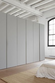 Γκαρνταρόμπα με πατάρι