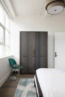 Μεταλλικό ντουλάπι πατάρι