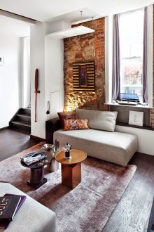 Στεγνό σαλόνι με στυλ σοφίτα