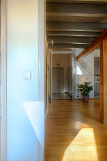 Είσοδος στο διαμέρισμα με σοφίτα