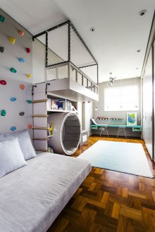 Chambre d'enfants de style loft blanc