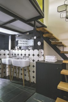 Πλακόστρωτη σοφίτα