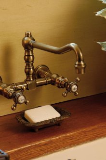 Τοίχου βιδωτό μίξερ