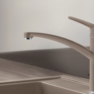 Beige keramische mixer
