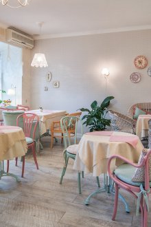 Ένα μικρό καφέ στο στιλ της Προβηγκίας