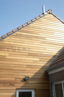 Πρόσοψη με ξύλινη όψη