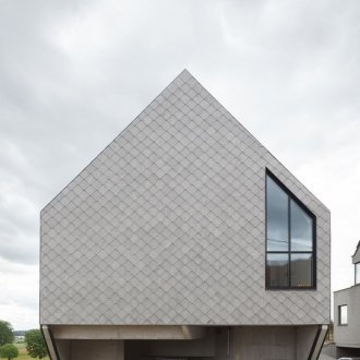 Το εμπρόσθιο πλακάκι υπολογίστηκε