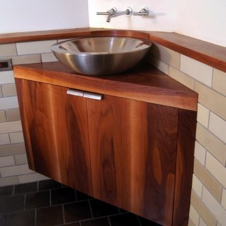 Γωνιακός νεροχύτης