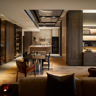 Σκούρο καφέ εσωτερικό