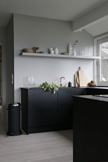 Σκούρο έπιπλο wenge