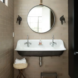 Μαύρο νιπτήρα