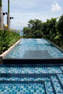 Κεραμικό πλακάκι για την πισίνα