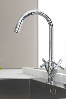 Βρύση κουζίνας από χρώμιο