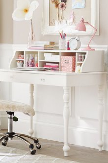 Παιδικό σχολικό παιδί στο στυλ της Προβηγκίας