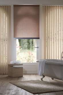 Κάθετες περσίδες και περσίδες στο μπάνιο