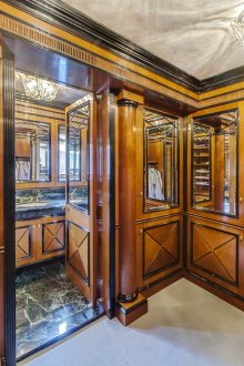 Πάνελ τοίχου στο εσωτερικό της Γερμανίας