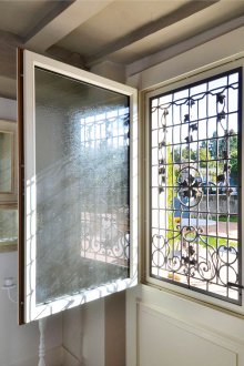 Γκριλ πόρτας