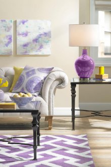 Ο συνδυασμός χαλιών και υφασμάτων στο εσωτερικό