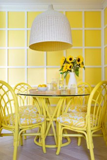 Λευκό και κίτρινο εσωτερικό