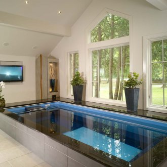 Εσωτερική πισίνα