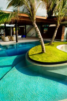 Πισίνα πολλαπλών επιπέδων