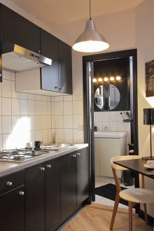 Κουζίνα 7 τ.μ. μονόχρωμη