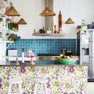 Floral ταπετσαρία στην κουζίνα
