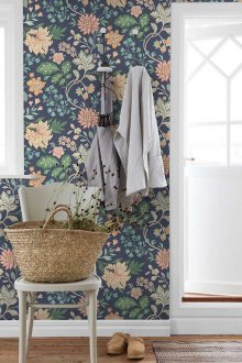 Floral ταπετσαρία στο διάδρομο