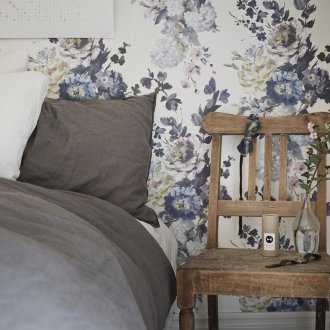 Floral ταπετσαρία στο στυλ του shabby chic.