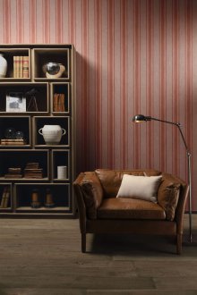 Ταπετσαρία κόκκινη ριγέ