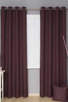 Κουρτίνες Βουργουνδίας σε ροδέλες