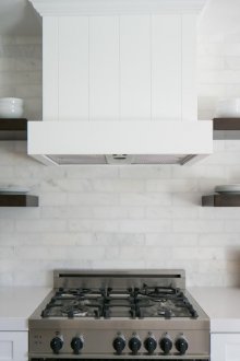 Κουζίνα με ράφια wenge