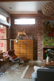 Τούβλο στον τοίχο