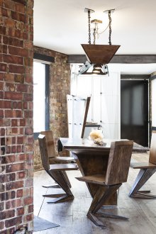 Τοίχος από τούβλα στο εσωτερικό