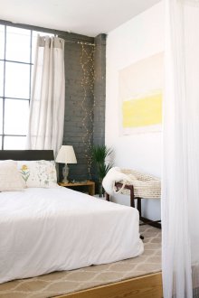 Γκρίζο τοίχο από τούβλα στο εσωτερικό