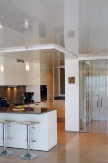 Φωτιστικό οροφής για μια οροφή τέντωμα