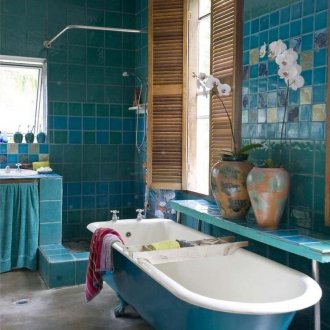 Τυρκουάζ μπάνιο