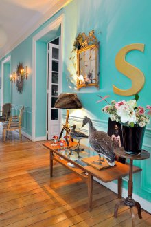 Καθρέφτης με διακόσμηση στο διάδρομο