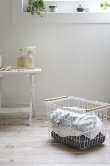 Μεταλλικό καλάθι πλυντηρίου