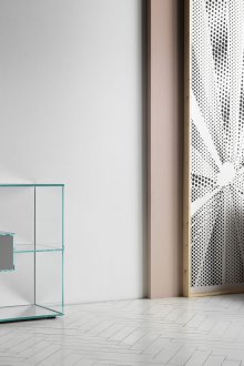 Γυάλινο ντουλάπι