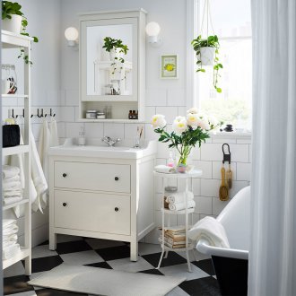 Bagno in bianco e nero di 9 metri quadrati. m