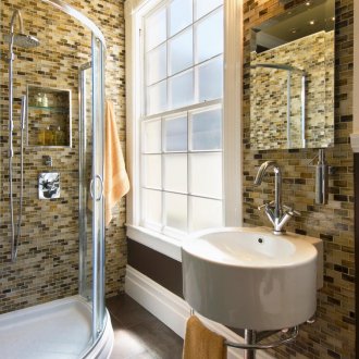 Bagno 9 mq m con mosaico di mica