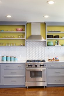 Η θέση του ψυγείου σε μια θέση στην κουζίνα