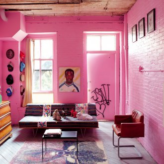 Ροζ τείχη στο εσωτερικό