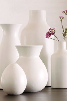 Σετ λευκών κεραμικών αγγείων δαπέδου