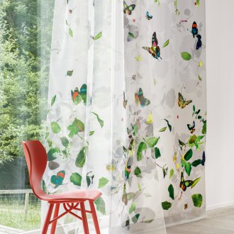 Κουρτίνες με πεταλούδες στο εσωτερικό