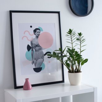 Photo dans un cadre noir à l'intérieur