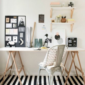 Φωτογραφίες στο πάνελ στο εσωτερικό