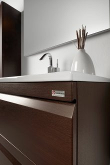 Έπιπλα Wenge στο μπάνιο