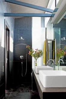 Πέτρινα πλακάκια στο μπάνιο 7 τετραγωνικά μέτρα. m